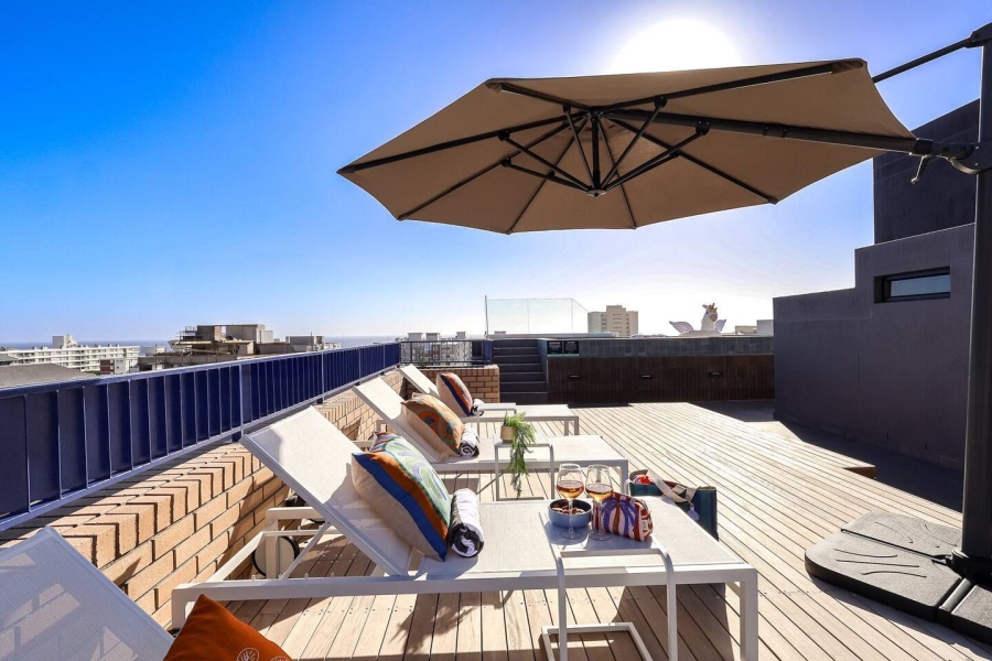 1 Bedroom Property for Sale in Sea Point Western Cape